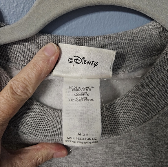 Vintage Walt Disney World 2003 Pooh Tigger Eeyore Gray Sweatshirt Pullover Large - Picture 3 of 5